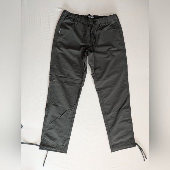 Sold - Picture 1 of 7